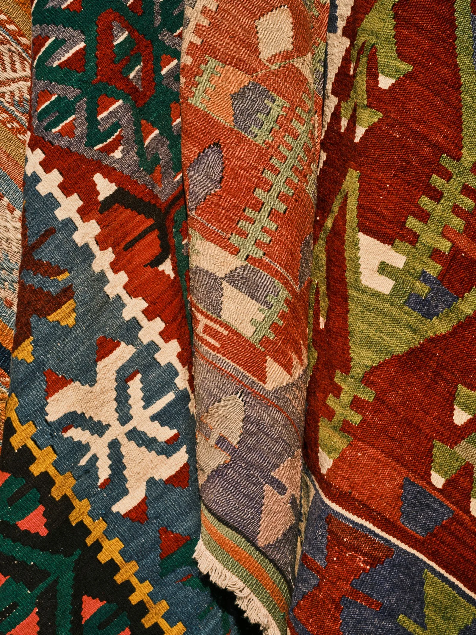 The Best Tibetan Rugs for a Warm, Grounded Home